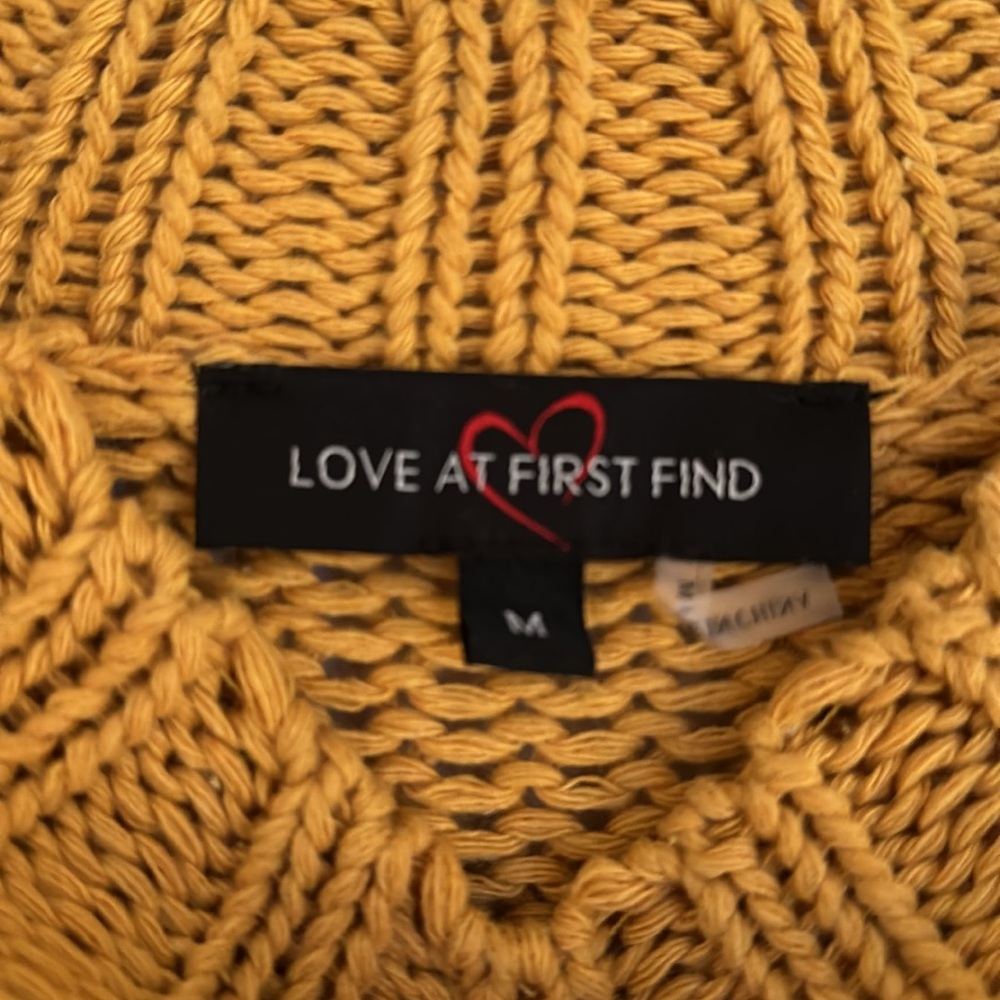 Love At First Find Sweater - Picture 2 of 6